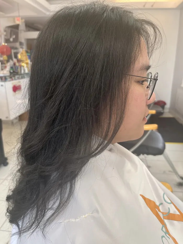 A layered cut with soft waves